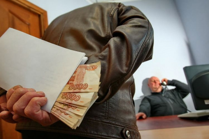 Чаще всего «на лапу» в России дают до 50 тыс. рублей